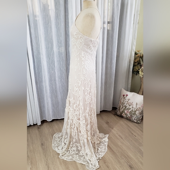 Lulus   Champagne Down - Picture 5 of 7